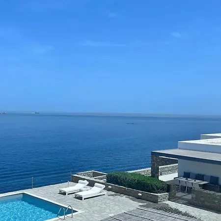 Ocean Paros Sarakíniko